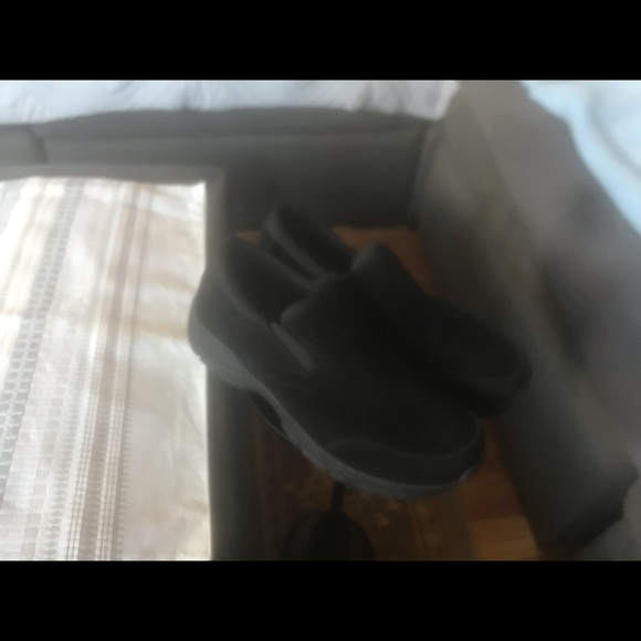 Clearance Sale- Lands’ End sneaker - Picture 6 of 8